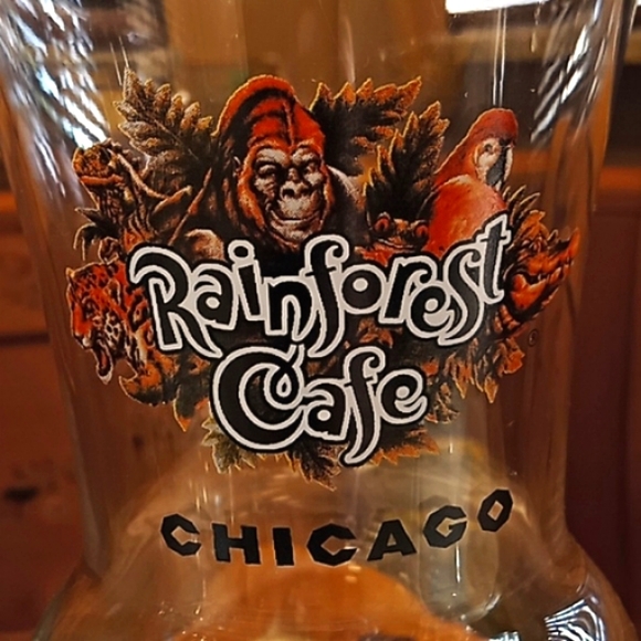 Rainforest Cafe "Chicago" 8" Hurricane Cocktail Glasses. Set of 2. Ext Cond. - Picture 3 of 7